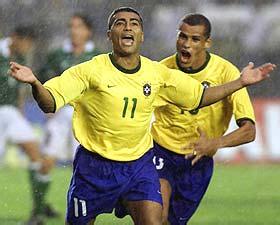 人队中谱写 人队中谱写