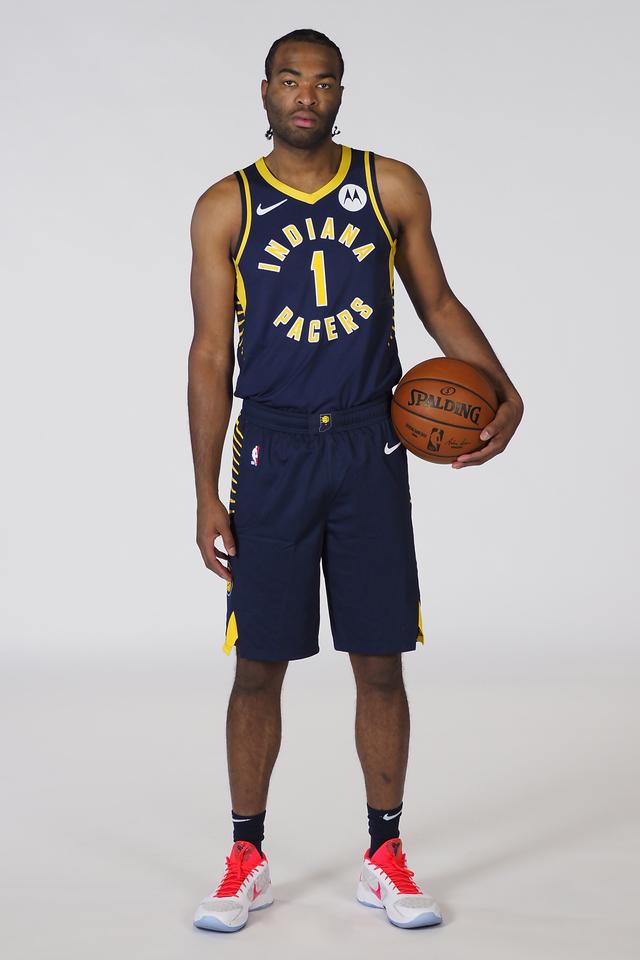 边后卫与 边后卫与